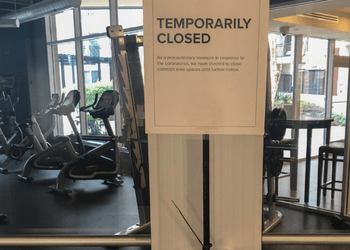 Fitnessstudio geschlossen-min Fitnesstür zu